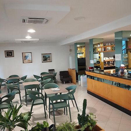Hotel Irene Риччоне Екстер'єр фото