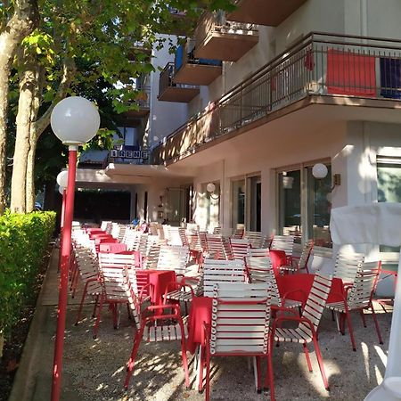 Hotel Irene Риччоне Екстер'єр фото