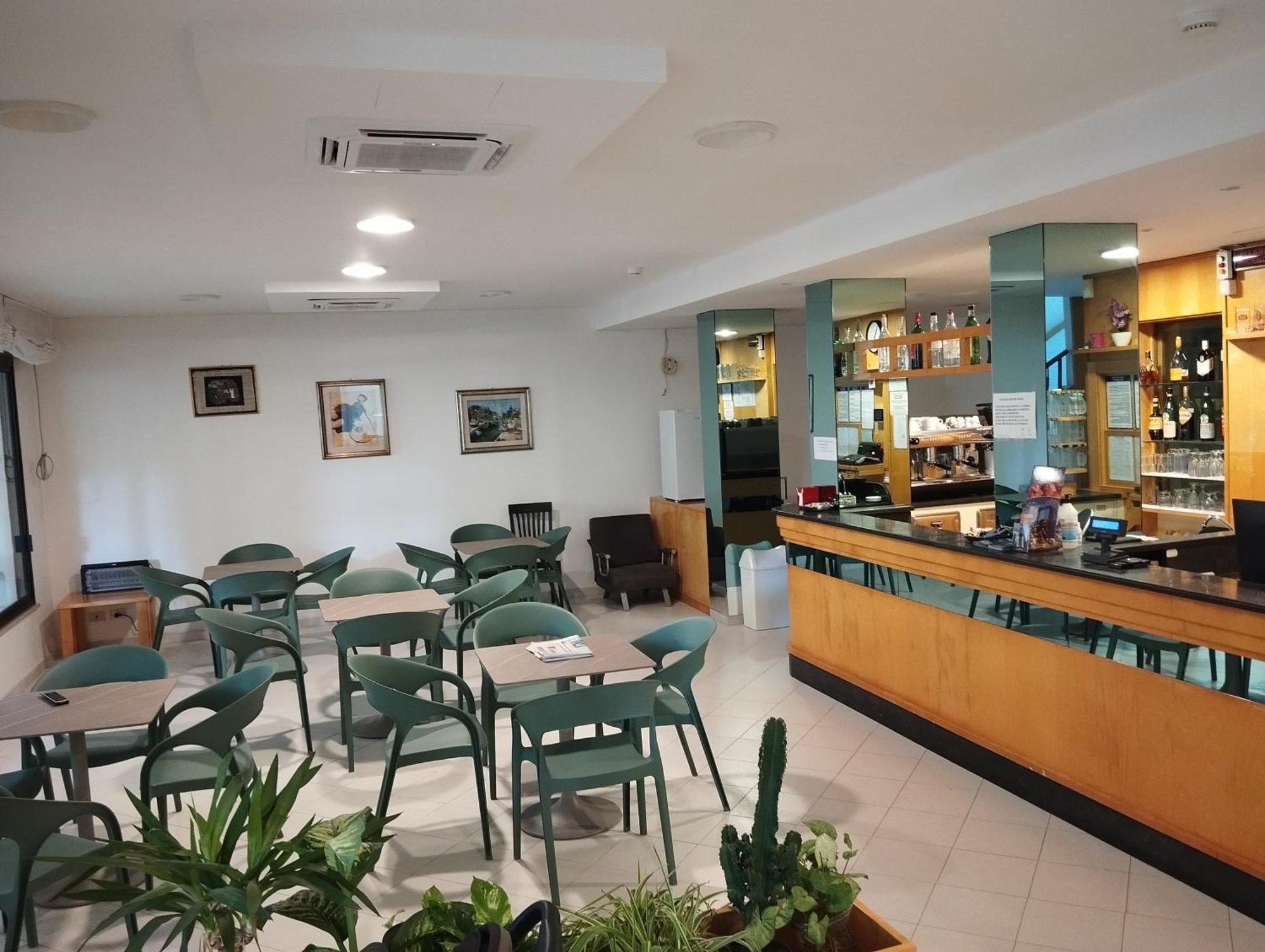 Hotel Irene Риччоне Екстер'єр фото